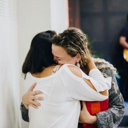 Υπάρχουν και φίλοι που δεν σε συγκρίνουν με κανένα παλιό εαυτό σου