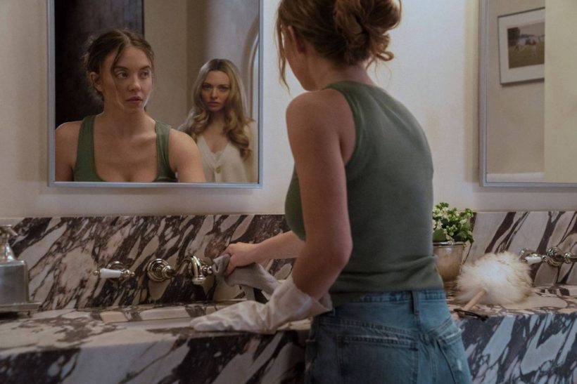 Το The Housemaid είναι τελικά ένα πολύ τίμιο ψυχολογικό θριλεράκι