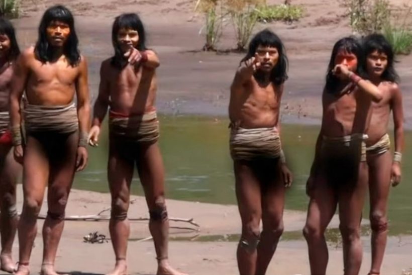 Εκπληκτικό βίντεο με σπάνια φυλή από τον Αμαζόνιο προβάλλεται για πρώτη φορά