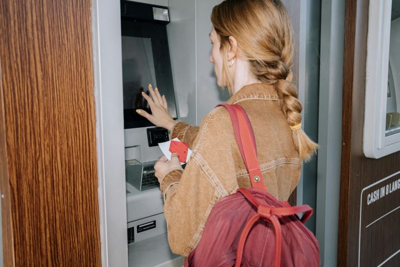 Το να πληρώνεσαι για τη δουλειά σου δεν μειώνει την καλοσύνη σου