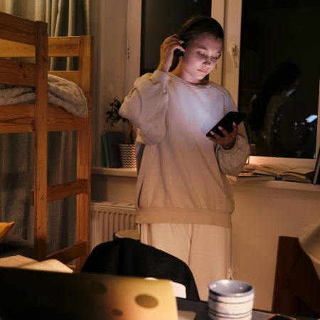 Podcast | Βάζει ο Μακρόν τέλος στα social media για τους 15χρονους;