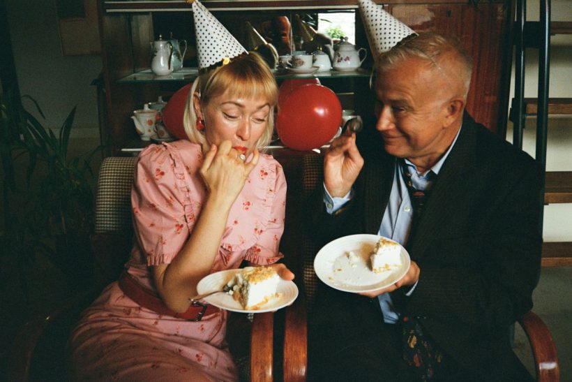 Πώς συμπεριφέρονται τα άτομα τρίτης ηλικίας όταν καψουρεύονται;