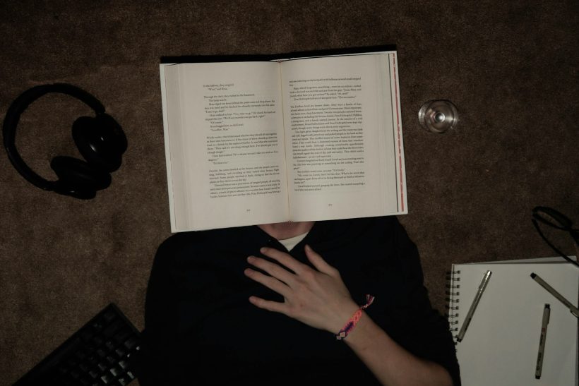 7 βιβλία που δε σου προτείνω γιατί θα τα νιώσεις όλα, πολύ