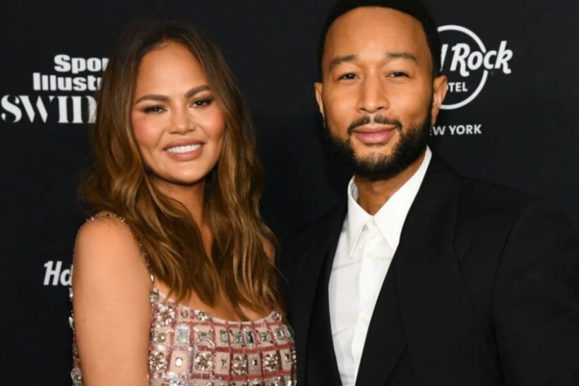 Chrissy Teigen: Παντρεμένη 12 χρόνια, δεν έχει αεριστεί ποτέ μπροστά στον John Legend