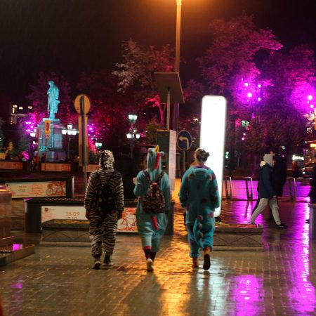 Πόσοι μπορούμε να λέμε πως τα αδέρφια μας είναι και οι κολλητοί μας;