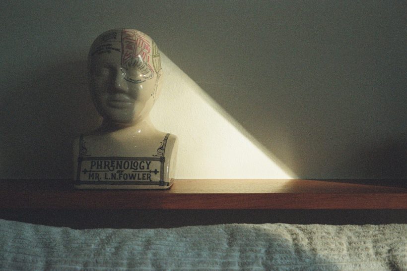 Μικρές συνήθειες για να φροντίσεις την ψυχική σου υγεία το 2026