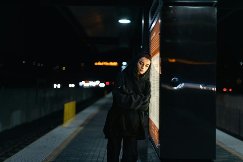 Είναι κι εκείνα τα «δε με νοιάζει!» που τα φωνάξαμε μπας και τα πιστέψουμε