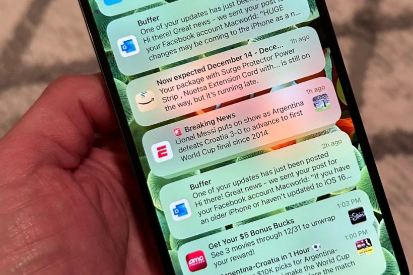 Οι ομαδικές συνομιλίες που λατρεύουμε αλλά έχουμε στο mute