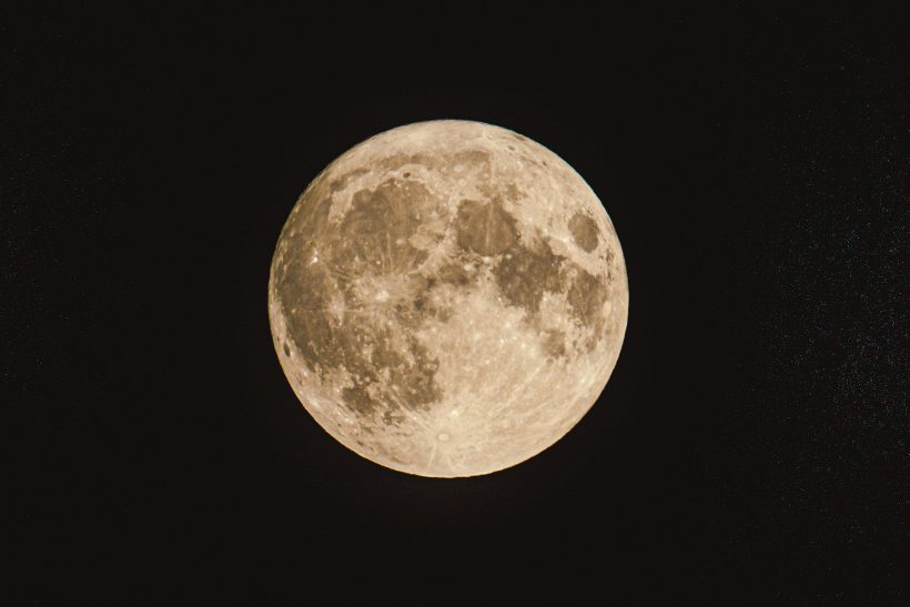 Πανσέληνος του χιονιού: Τα 3 ζώδια που θα τη ζήσουν πιο έντονα