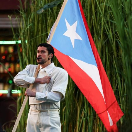 Benito Bowl: Ο Bad Bunny έδωσε ορατότητα στην ισπανόφωνη Αμερική με hot τρόπο