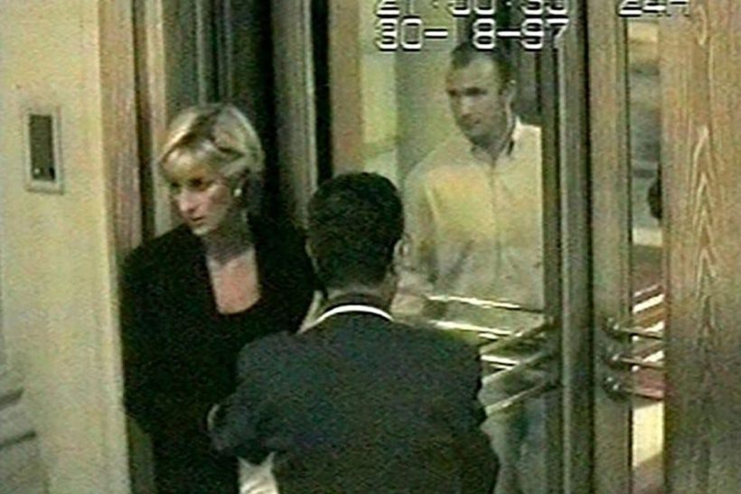 Podcast | Τι μας έκρυψαν για το πώς πέθaνε η πριγκίπισσα Diana;