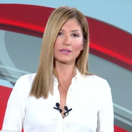 Η Τζίμα τα χώνει υπέροχα στον ιδιοκτήτη της Βιολάντα για τα 