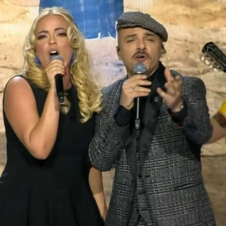 Τώρα που ο Δόξας κρίθηκε ένοχος, θα συνεχίσει απλά να τραγουδά στο J2US;