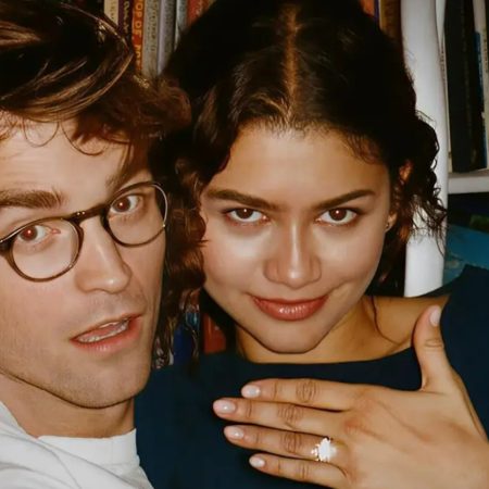 «Αν η αγάπη δε με τεντώνει ψυχολογικά, γιατί δεν τη νιώθω;»