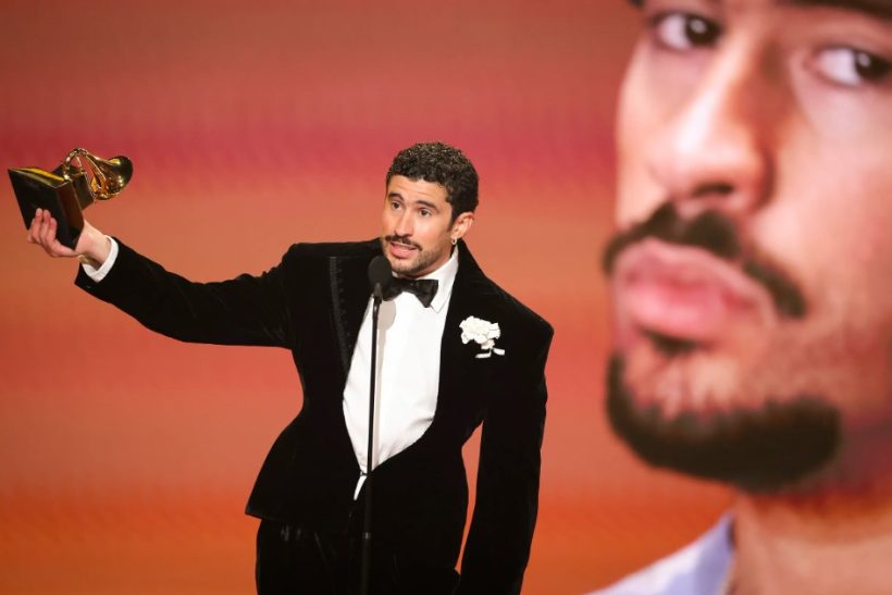 Podcast | Ποιος είναι ο άνθρωπος πίσω από το "Bad Bunny";