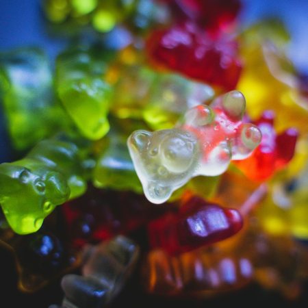 Crew αεροπορικής ταβλιάστηκε επειδή επιβάτης τους κέρασε χασiσοζελεδάκια