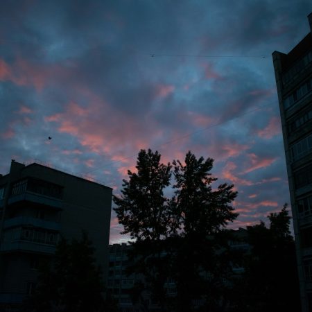 Απλώς μένεις