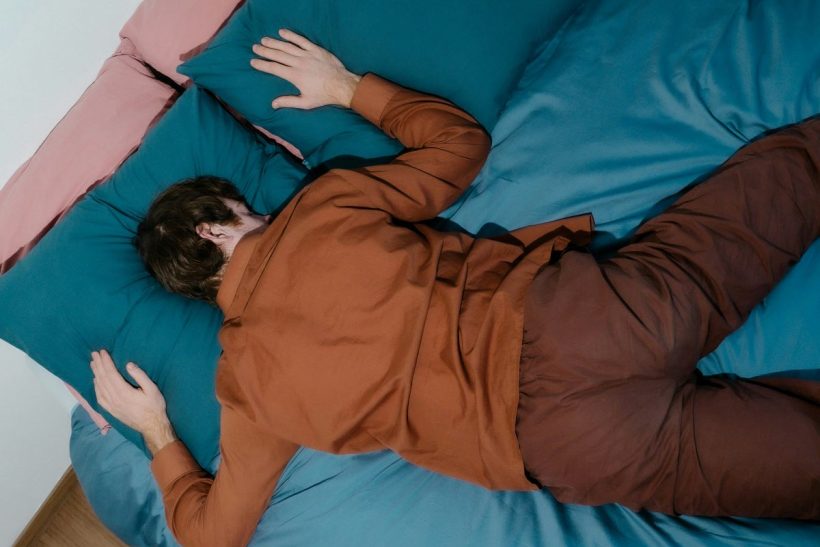 Πώς δείχνεις συναισθήματα χωρίς να εξηγείς ξανά και ξανά;