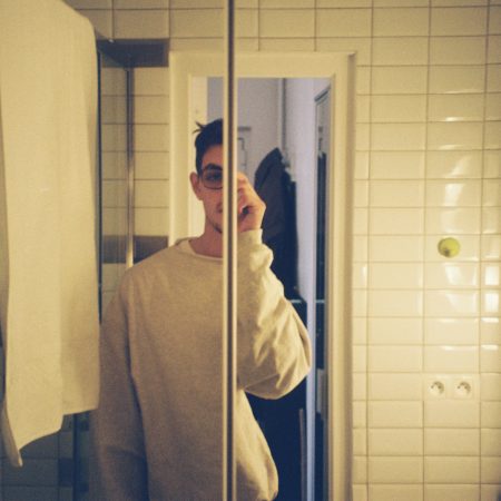 Γιατί ενώ σου αρέσεις στον καθρέφτη δε σου αρέσεις ποτέ στην κάμερα;