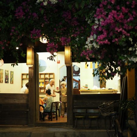 Στην οικογενειακή επιχείρηση δουλεύεις με πολλή αγάπη και με πολλά νεύρα