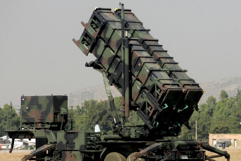 Patriot στην Κάρπαθο, Φρεγάτες και F-16 στην Κύπρο, όπου μεταβαίνει και ο Δένδιας