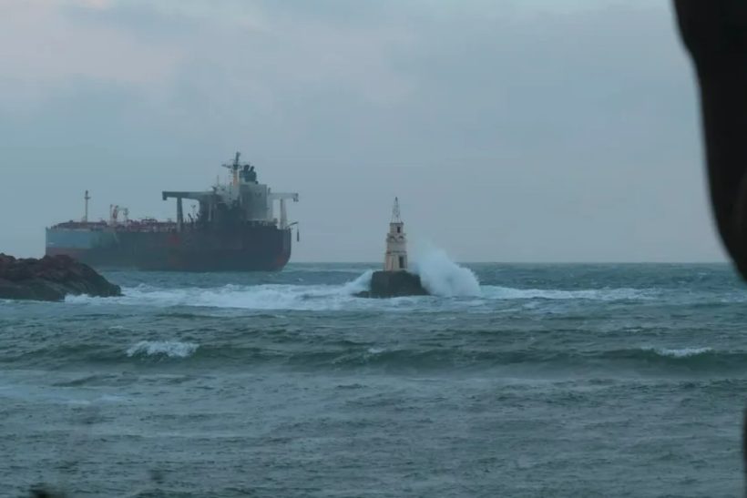 Χτυπήθηκε ελληνικό πλοίο στη Μαύρη Θάλασσα με 10 Έλληνες ναυτικούς