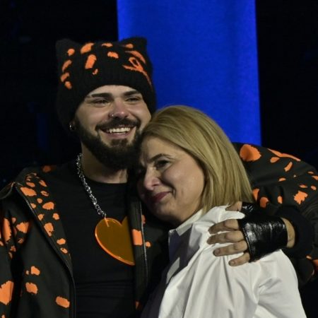 Ο Ακύλας μας λυγίζει την καρδούλα μιλώντας για τη μαμά του κι όσα πέρασε