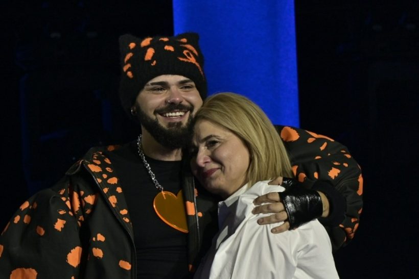 Ο Ακύλας μας λυγίζει την καρδούλα μιλώντας για τη μαμά του κι όσα πέρασε