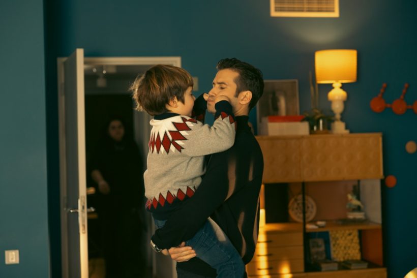 «Μπαμπά σ' αγαπώ»: Όλο το τικτοκ έχει ερωτευτεί τον Ροϊλό και τον μικρό Ιάσονα