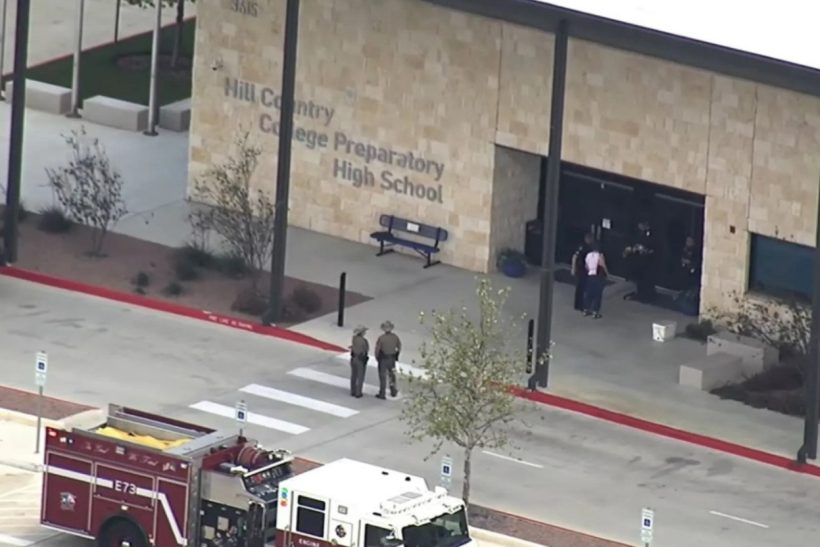 Mαθητής πuroβόλησε καθηγήτριά του κι έπειτα έβαλε τέλος στη ζωή του