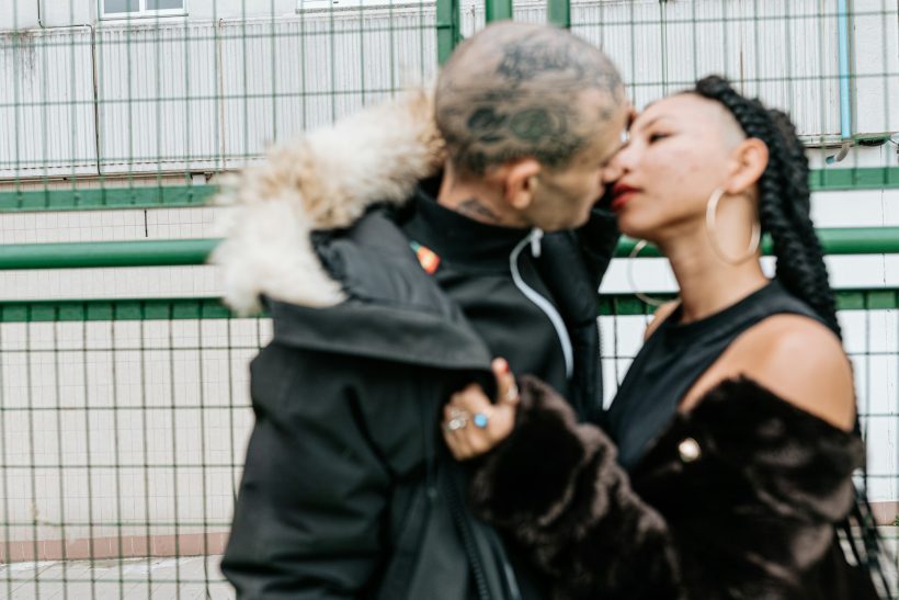 Αν δαγκώσεις το αυτί του συντρόφου σου θα ξεχάσει σε 2