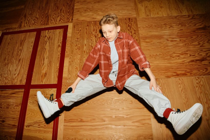 Podcast | 6 τρόποι να μεγαλώσεις έναν άντρα που σέβεται τις γυναίκες