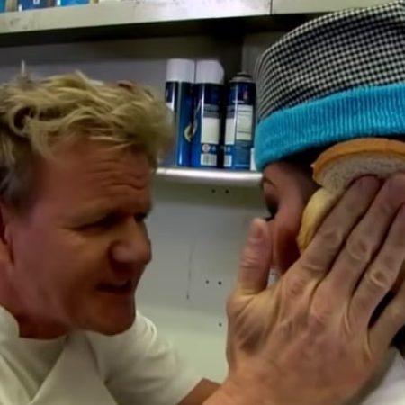 Στο νέο εστιατόριο του Gordon Ramsay οι σερβιτόροι θα αντιμιλούν στους πελάτες