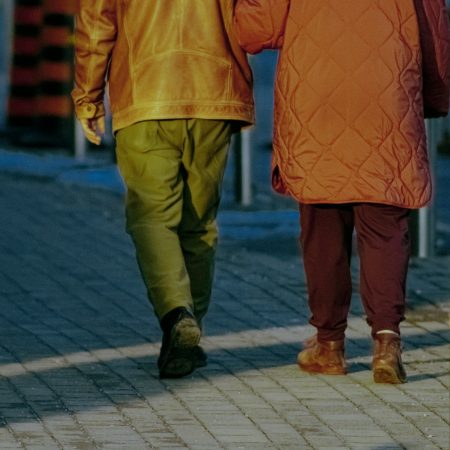 Kανείς δε σε προετοιμάζει για το πώς θα νιώσεις βλέποντας τους γονείς σου να γερνούν