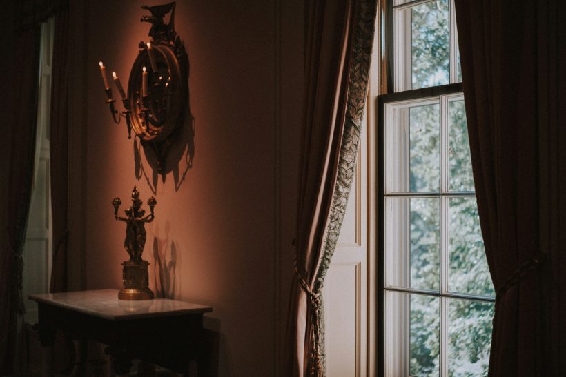 Τι είναι αυτό που όλοι κυνηγούν, αλλά όταν το αποκτήσεις μπορεί να σε κυνηγά εκείνο;