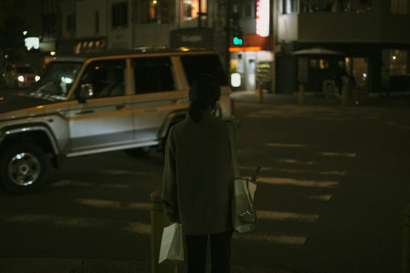 Τώρα πια ξέρεις πως το να τα δίνεις όλα μέχρι να αδειάσεις, δεν ήταν ποτέ αγάπη