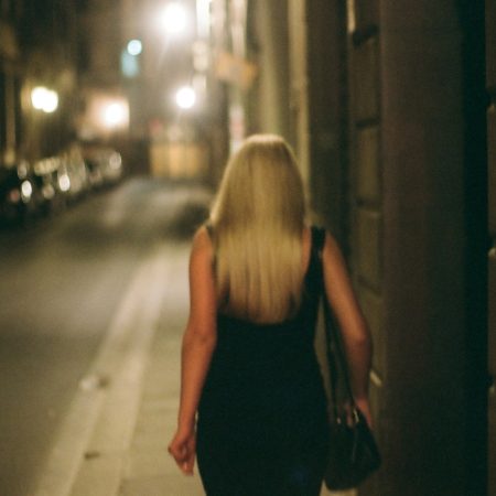 Μια 16χρονη έφτιαξε ένα σκουλαρίκι που μπορεί να σου σώσει τη ζωή