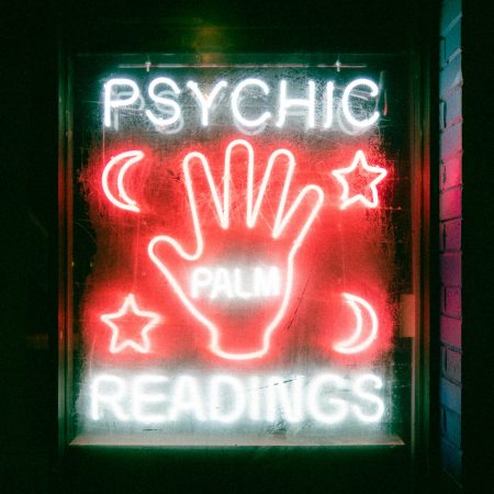 Τι ΔΕΝ είναι η ψυχοθεραπεία μέσα από 9 Μύθους