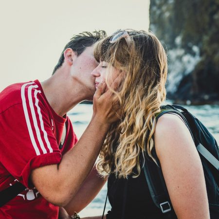 Δεν είναι ποτέ το πού, είναι πάντα το με ποιον