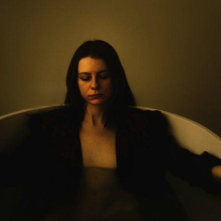 Η δύναμη του να αποχωρίζεσαι εκείνον που σε πλήγωσε και να μην το μετανιώνεις