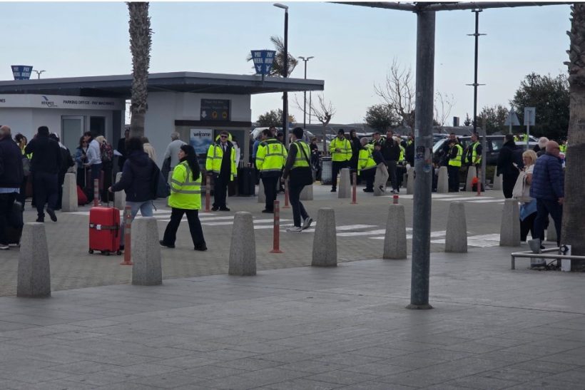 Εκκενώνεται το αεροδρόμιο της Πάφου, εντοπίστηκε νέο drone