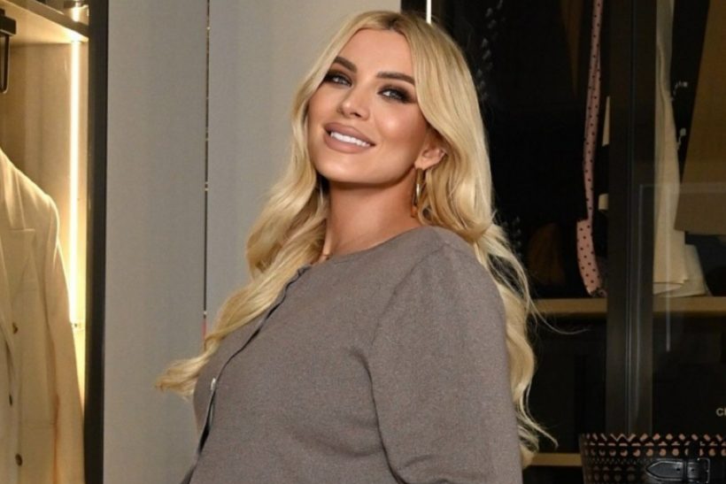 Γέννησε η Κατερίνα Καινούργιου, φέρνοντας στον κόσμο ένα υγιείστατο κοριτσάκι