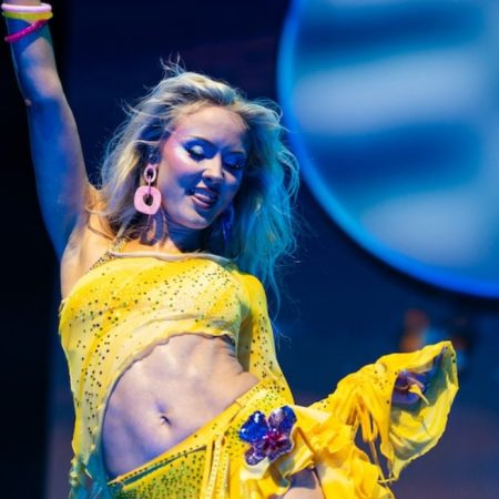 H Zara Larsson μιλάει για τις αμβλwσεις χάνει deal 3 εκ. δολαρίων και 