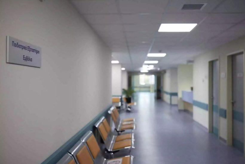 10 μηνών βρεφάκι νοσηλεύτηκε με δαγκώματα και σημάδια από τσιγάρα από τον σύντροφο της μητέρας του