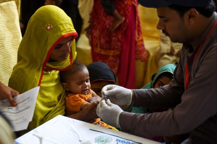 Νοσοκομείο στο Πακιστάν μόλυνε με AIDS κάνοντας ενέσεις σε εκατοντάδες παιδιά