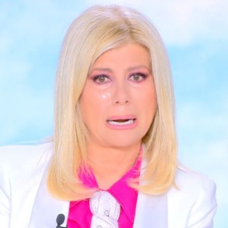 Κουτσελίνη με λυγμούς για το cancel: «Ψάχνατε να φάτε έναν άνθρωπο και διαλέξατε εμένα!»