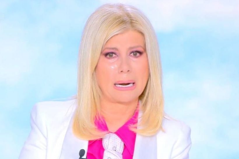 Κουτσελίνη με λυγμούς για το cancel: «Ψάχνατε να φάτε έναν άνθρωπο και διαλέξατε εμένα!»