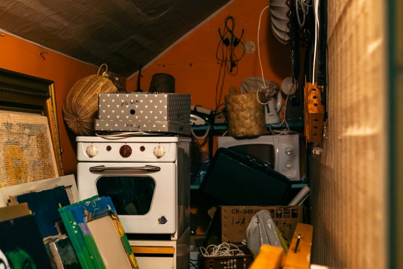 Swedish Death Cleaning: Η πρακτική που ακούγεται μακάβρια αλλά έχει πολύ νόημα