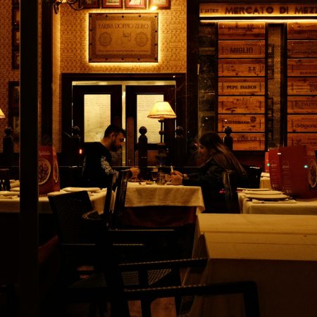 O πραγματικός λόγος που τα ραντεβού σήμερα μένουν στην επιφάνεια