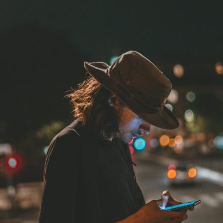 Ξεφτίλα για 2 που αγαπήθηκαν να ανταλλάσσουν πια μόνο σπόντες σε stories